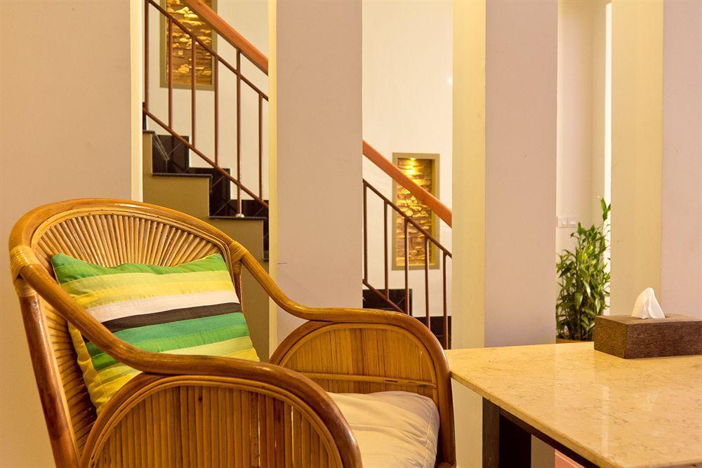 One Up - Banana Hotel Phnom Penh Exterior foto