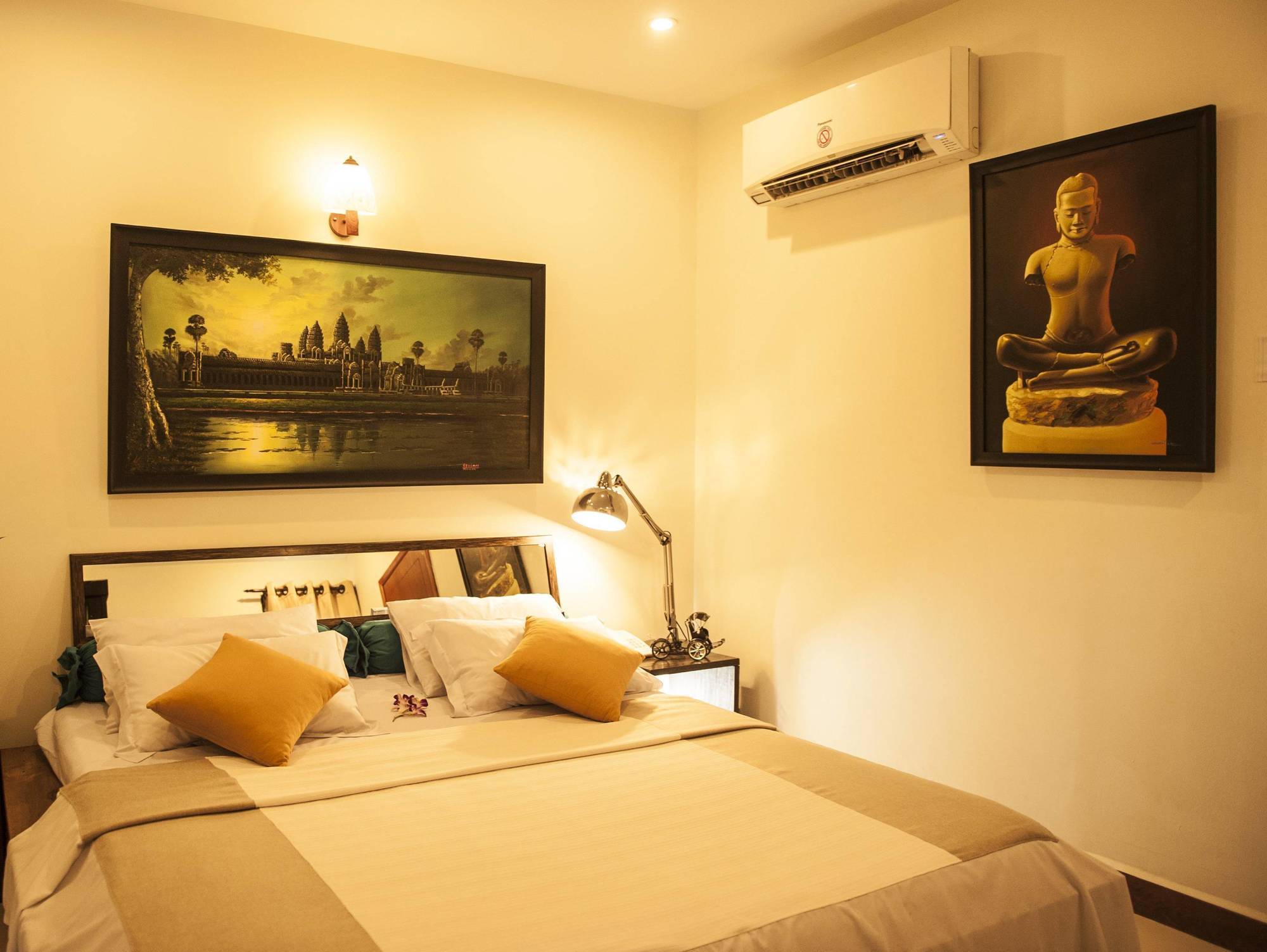One Up - Banana Hotel Phnom Penh Exterior foto
