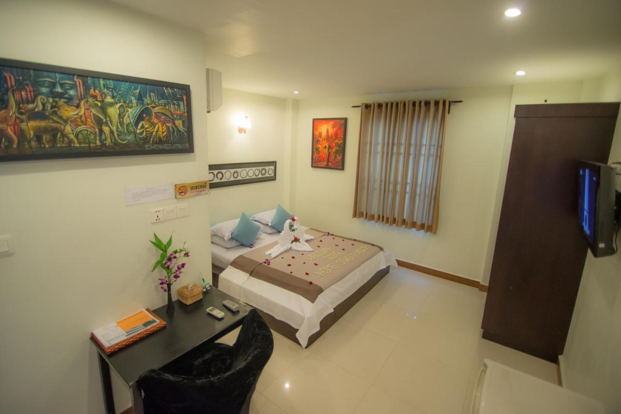 One Up - Banana Hotel Phnom Penh Exterior foto